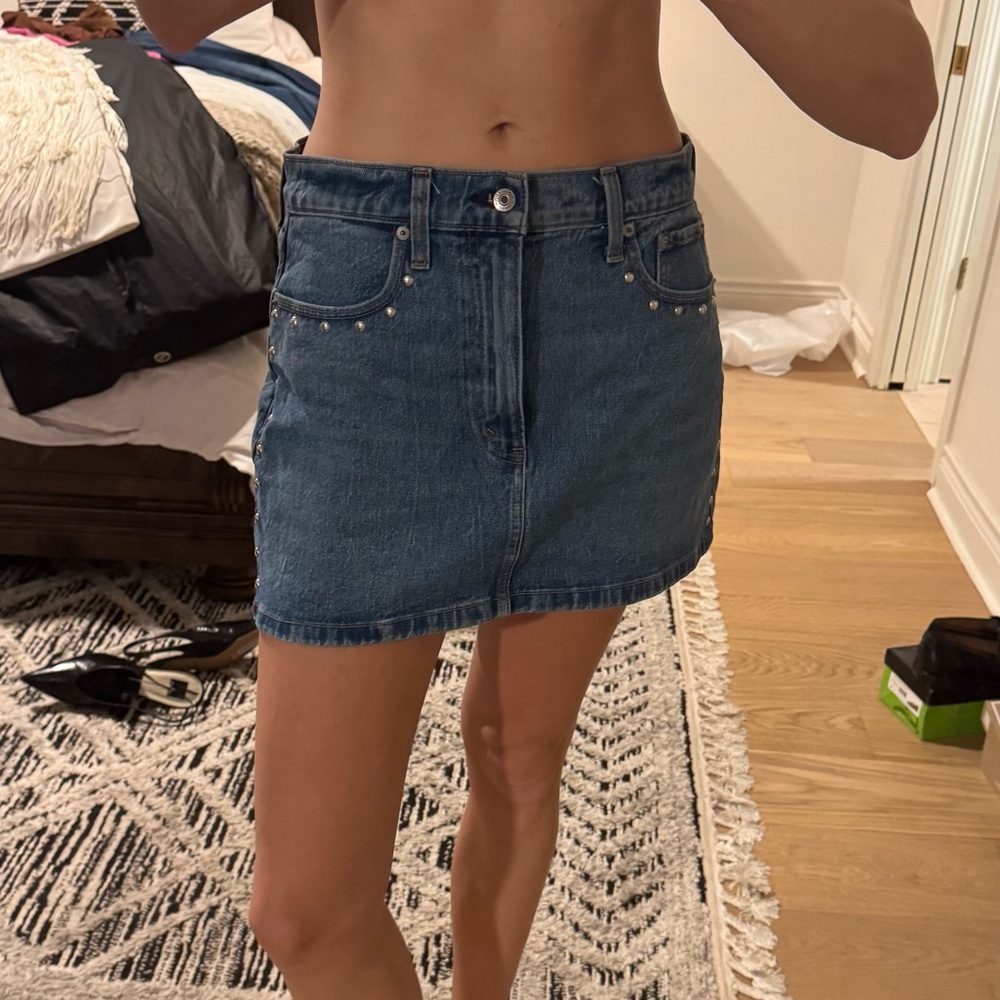 A&F Denim Skirt Sz 28